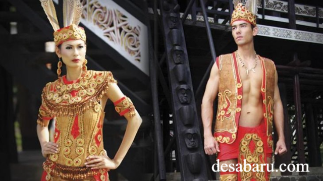 Eksotisme Pakaian Adat